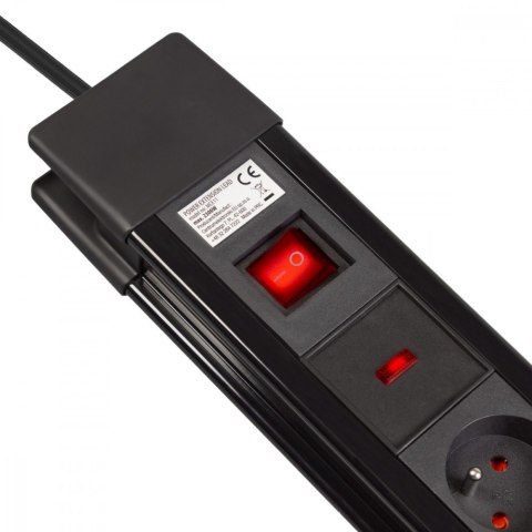 Listwa zasilająca 8 gniazd 1,5m z włącznikiem, Montaż ścienny Maclean