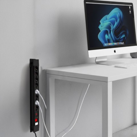 Listwa zasilająca 8 gniazd 1,5m z włącznikiem, Montaż ścienny Maclean