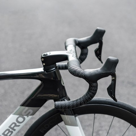 Owijka na kierownicę rowerową z pianki EVA wzór Shark - czarna