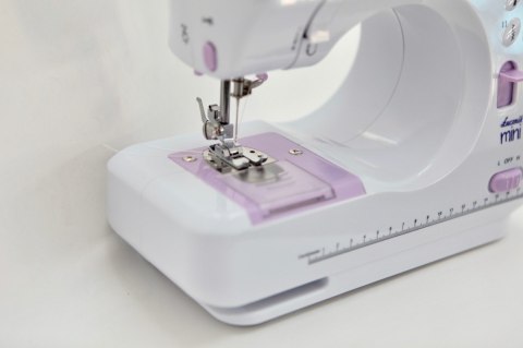 Maszyna do szycia mini Łucznik
