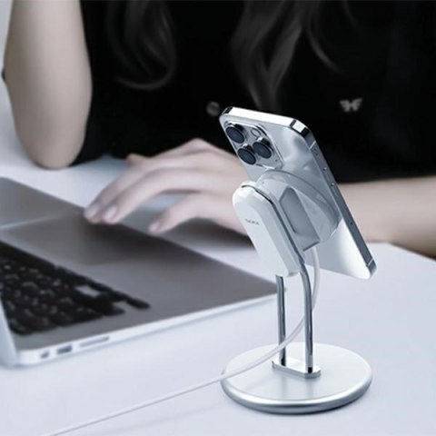 Stojak MagSafe SIM-300 na smartfon srebrny