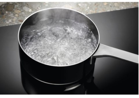 Płyta indukcyjna Bridge SLIM-FIT 60 cm LIV63431BK Electrolux