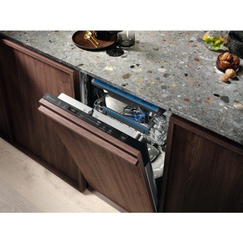 Zmywarka z koszem na sztućce EEA23200L Electrolux