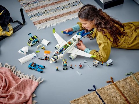 LEGO City 60367 - Samolot pasażerski