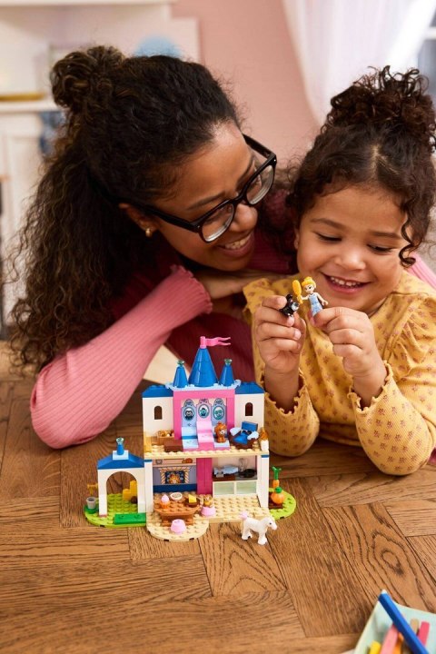 LEGO Disney 43283 - Zamek Kopciuszka i jej zwierzęcych przyjaciół
