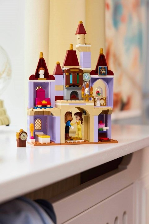 LEGO Disney 43289 - Zaczarowany zamek Pięknej i Bestii