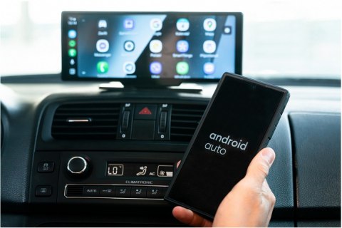 Kamera cofania CarPlay i Android Auto SCT M1060BWT