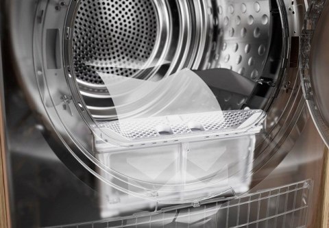 Suszarka ELECTROLUX EW7DX385AP z pompą ciepła, 8kg, klasa E, 66dB, SensiCare, DelicateCare