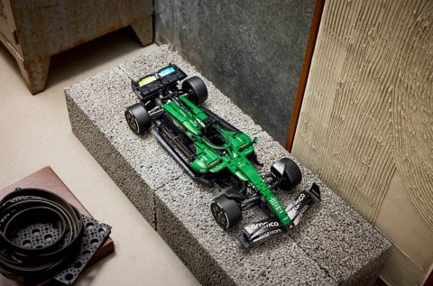 LEGO Technic 42240 - Bolid F1 Aston Martin Aramco AMR25