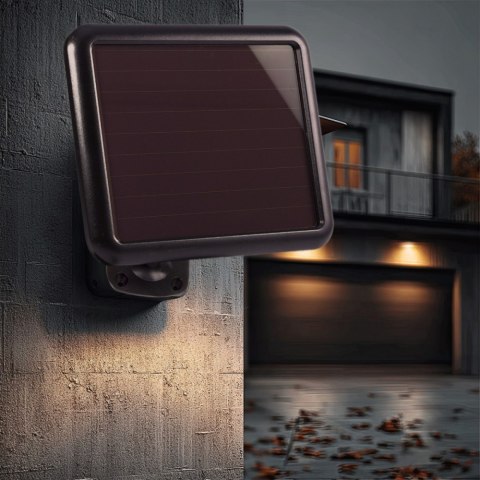 Naświetlacz solarny LED z czujnikiem IP44 MCE442