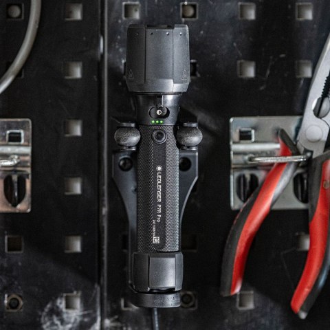 Latarka LED Ledlenser P7R Pro