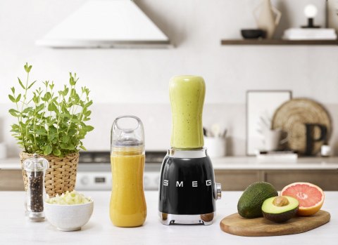Blender sportowy SMEG PBF01BLEU