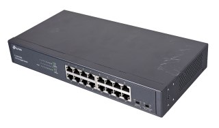 Switch TP-LINK TL-SG1016D (16x 10/100/1000Mbps) (OUTLET)